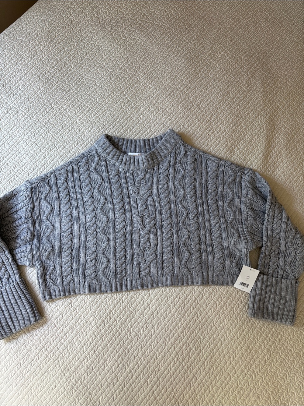 Cropped Cable-Knit Sweater - Light Gray - Sugar Moon